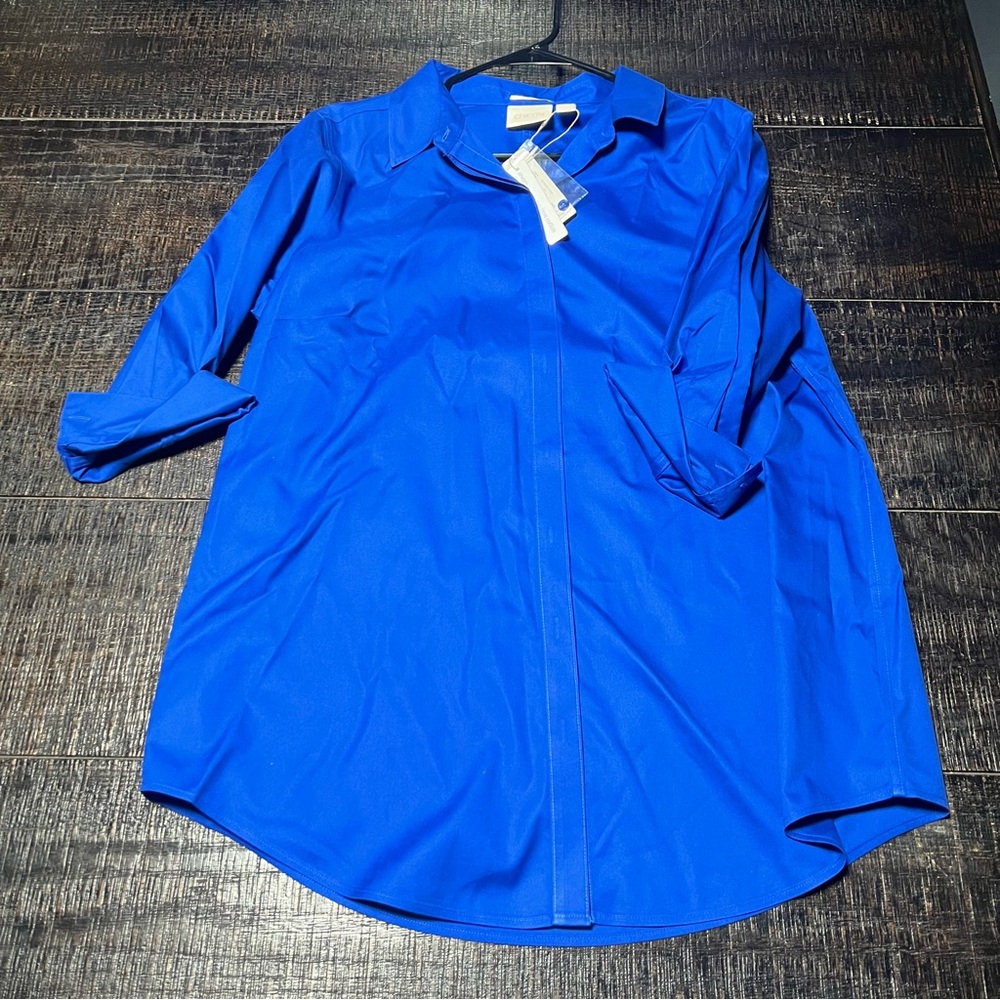 NWT Chico’s button down size 3 NO IRON shirt